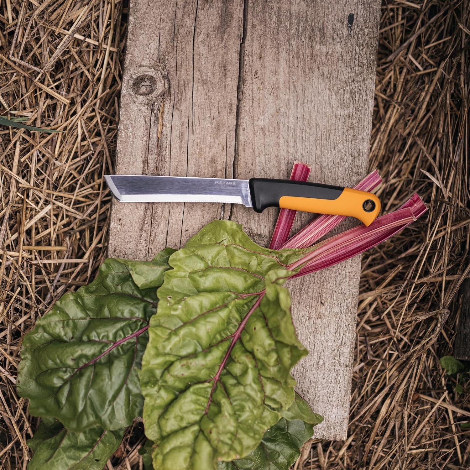 imageFiskars Harvesting Knife with Serrated Edge Gardening Hand Tool with Flat Tip Blade and Sheath Perfect for Thick Stalks and Stems6