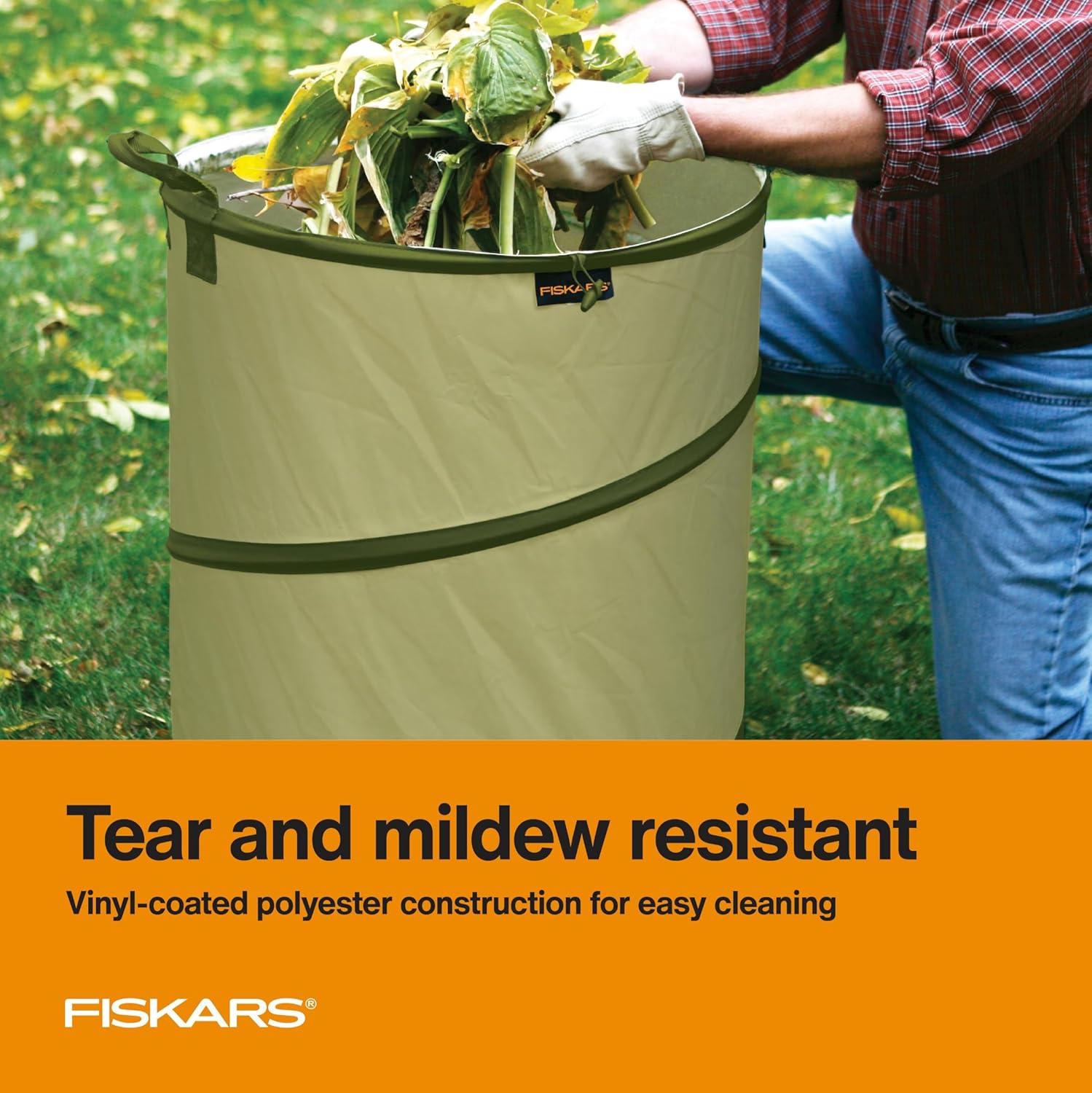 imageFiskars Kangaroo Collapsible Garden Bag for Yard Waste 30 Gallon Reusable Container for Lawn Care and Gardening30 Gallon