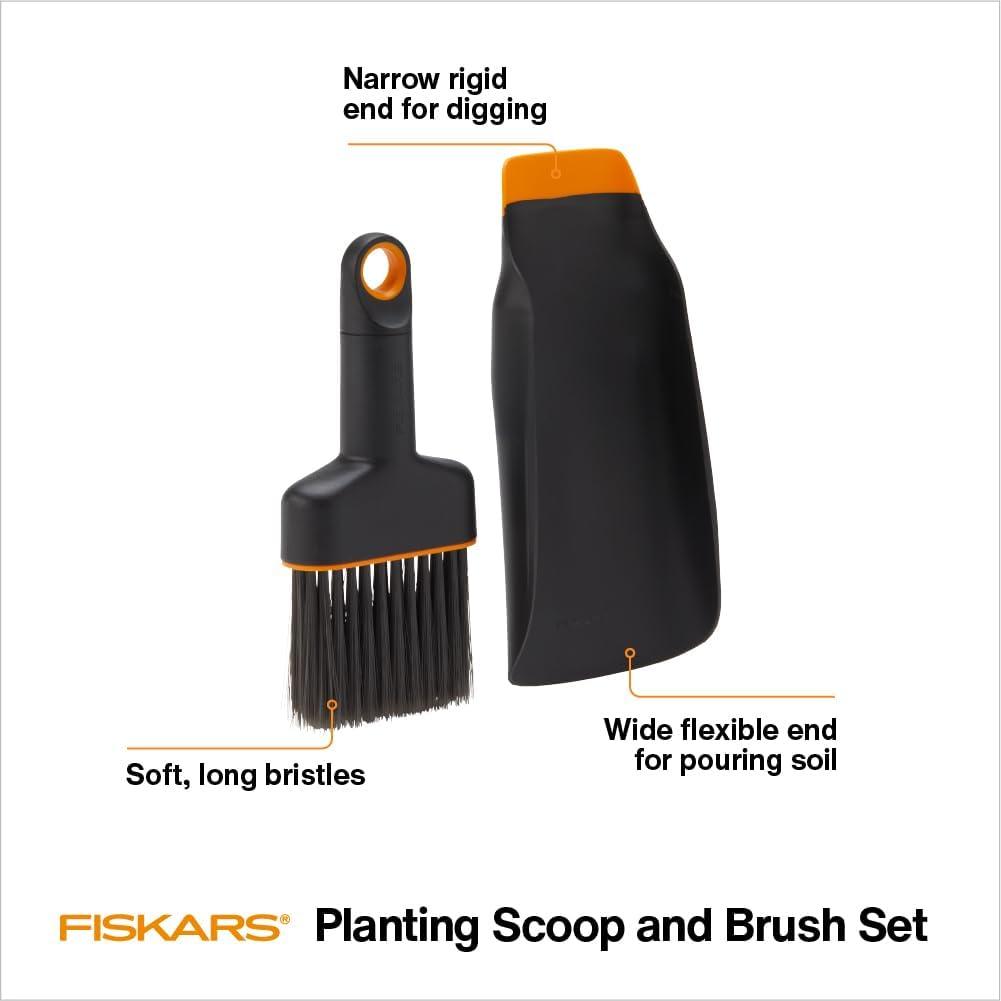 imageFiskars Planting Soil Scoop and Brush Set Garden Tool for Indoor Gardening Mess Control for Transplanting and Repotting Made with Recycled Plastic