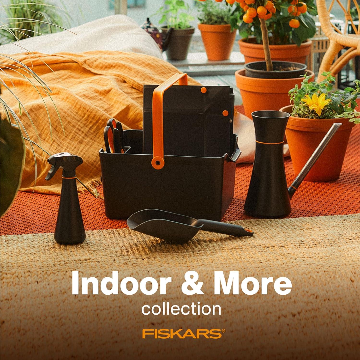imageFiskars Planting Soil Scoop and Brush Set Garden Tool for Indoor Gardening Mess Control for Transplanting and Repotting Made with Recycled Plastic