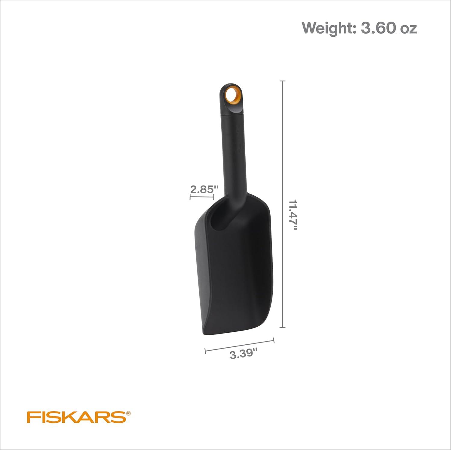 imageFiskars Soil Scoop for Potting and Transplanting Garden Tool Indoor Gardening Made with Recycled Plastic 15 Cups15 cup