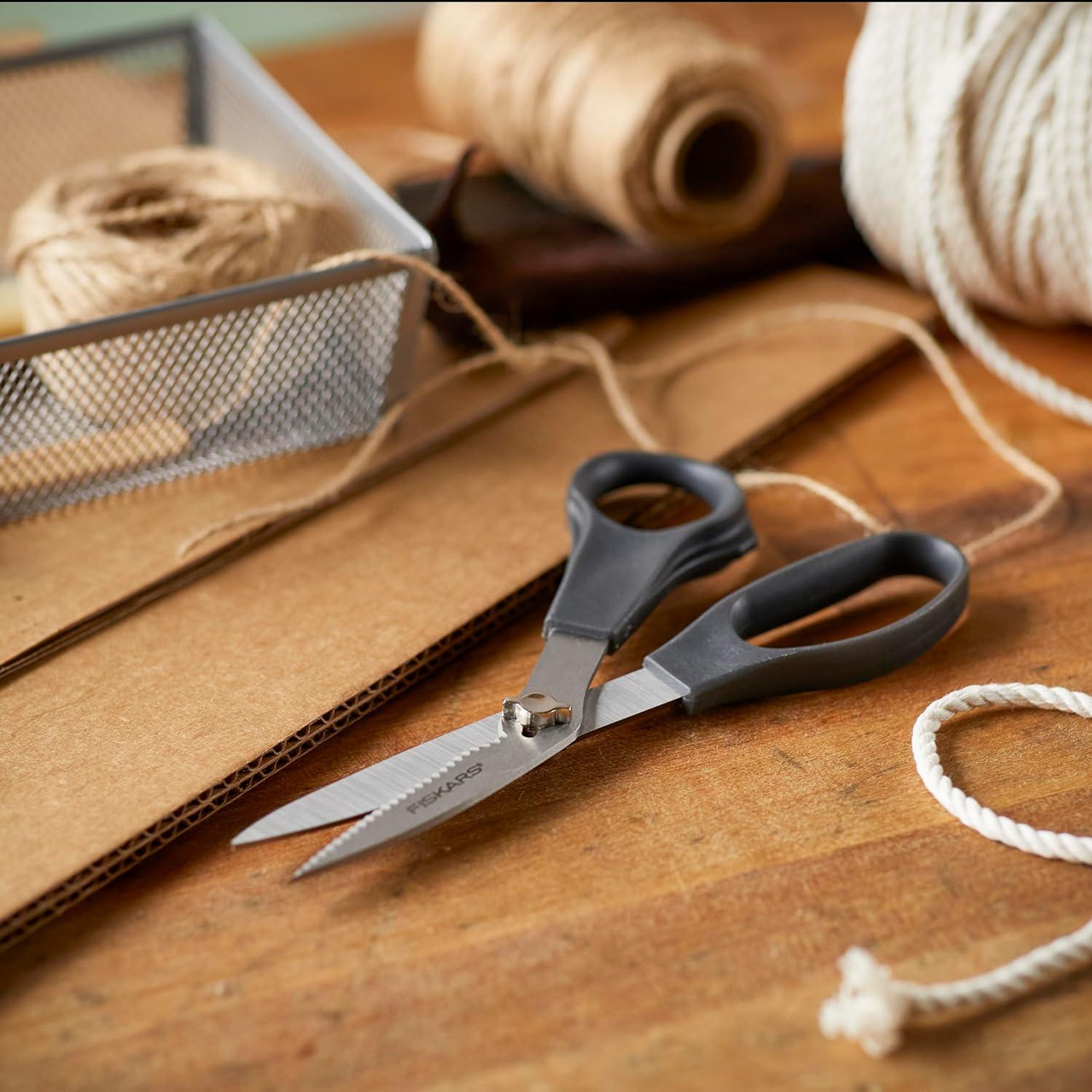 imageFiskars Everyday TakeApart Shears 7quotGray