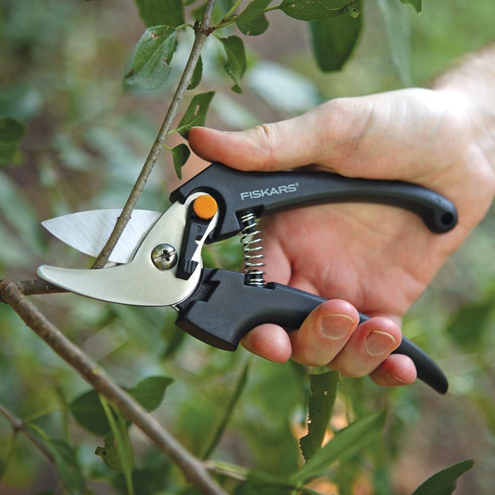 imageFiskars Stainless Steel Bypass Fashion Pruner Black 3792001005 FSKSHRBlack